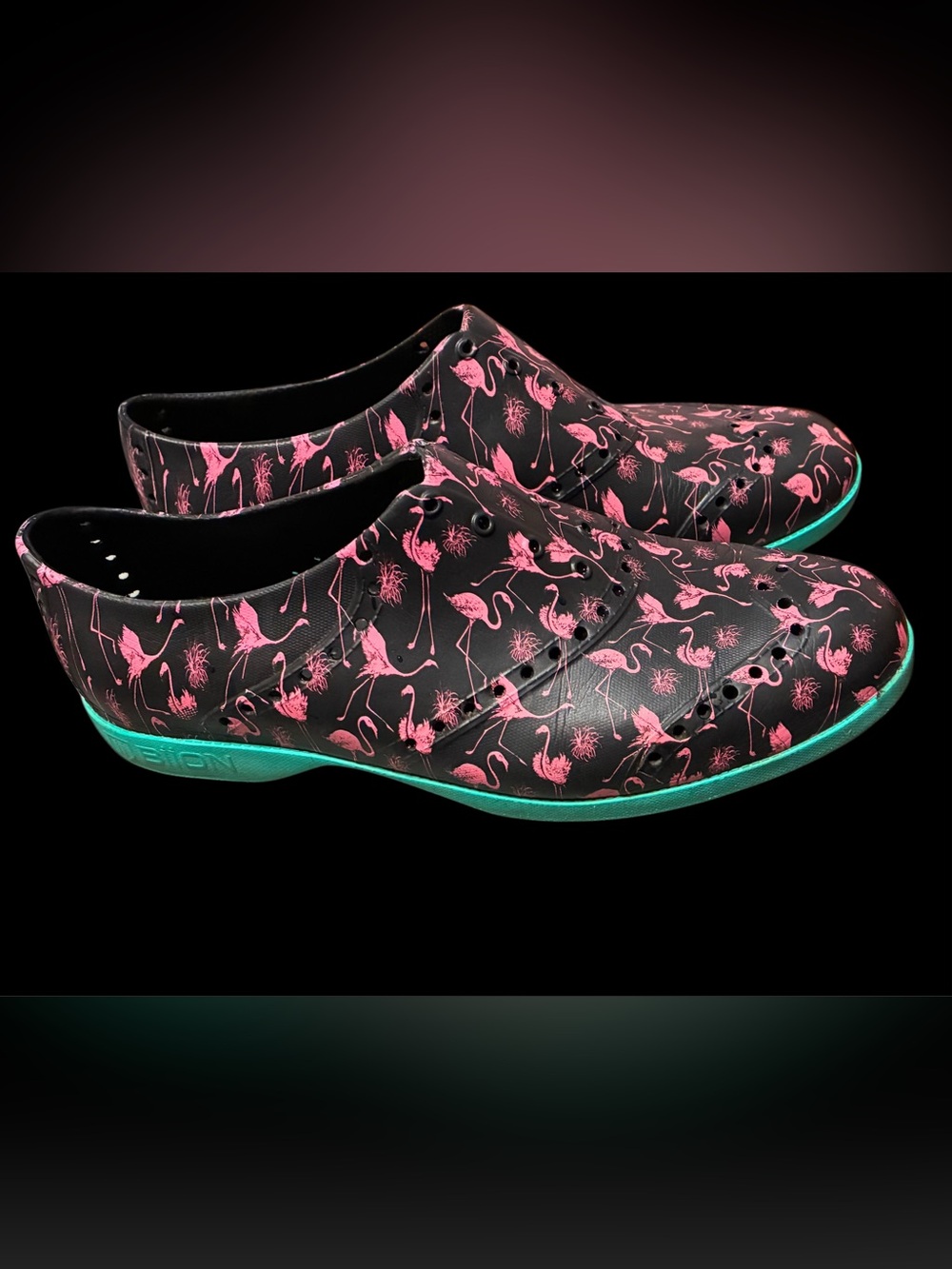 BIION MEN’s size 10 Golf Shoes Spikeless Black with Pink Flamingo Print